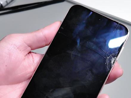 华为 Pura80 沉浸式更换单体屏幕 单体维修的又是在于价格更划算
#华为Pura80 #华为pura80ultra #数码科技 #手机维修 #手机换屏