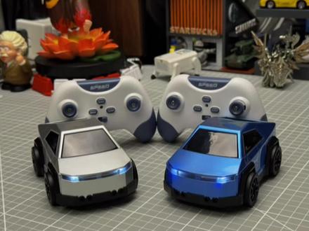 一辆会逃跑的特斯拉蛋车 这简直是逗小朋友或者小猫小狗的神器 #遥控车 #儿童玩具 #蛋车 #特斯拉cybertruck #你能王哪跑