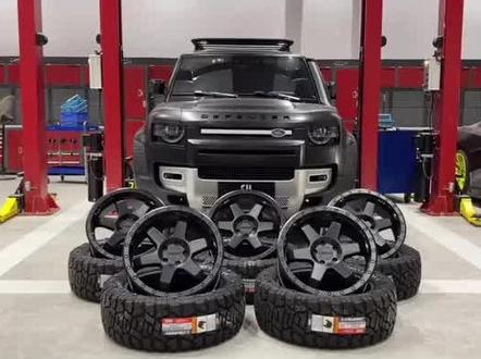 路虎卫士再换5颗轮毂和5条轮胎#星巢计划 #星巢玩车人 @抖音汽车 #路虎