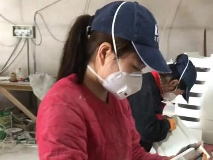 原子灰也分油性和水性