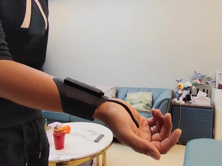 今天教你们做个手工<蛛丝发射器>#蜘蛛侠 #手工diy #蛛丝发射器