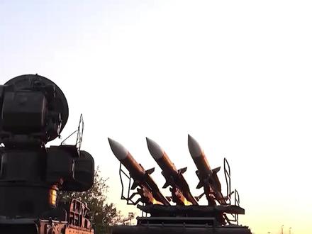 第77轮打击,特朗普放停战信号,伊朗导弹突袭中东三大美军基地 #军事科普#深度硬核计划