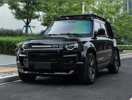 两门纯粹可能只是一小部分人的需求吧,四门家用才是大部分人的选择 #路虎卫士90 #路虎卫士