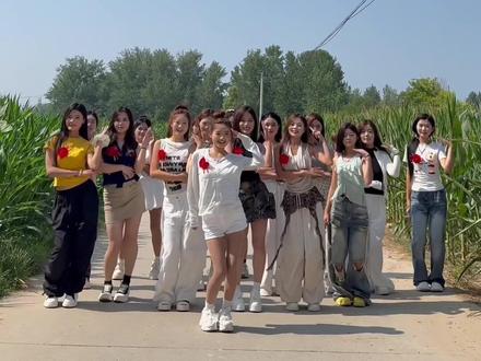 看看哪个伴娘美?#伴娘团