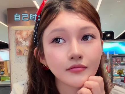 把蘑菇秃秃🥰养在手机上吗?那很幸福了~ #盲盒 #盲盒开箱 #萌物制造 #这个世界不能没有萌物 #小蘑菇秃秃