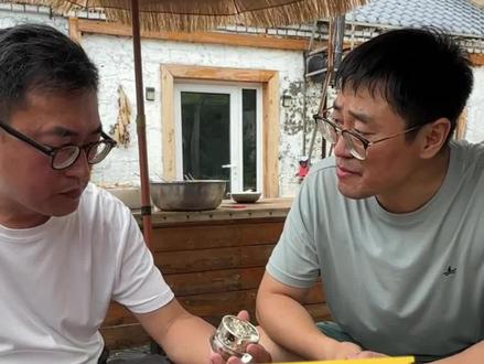 下雨天烧烤配小酒,美味啊 #不惑居vlog#鲍良#半江半湖
