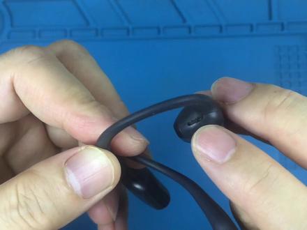 无损修复骨传导蓝牙耳机,开壳技巧很重要#骨传导耳机 #蓝牙耳机 #无损修复 #韶音 #s810