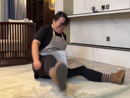 老保姆冒充浩总母亲欺人太甚 老保姆冒充浩总母亲欺人太甚#保姆 #家庭