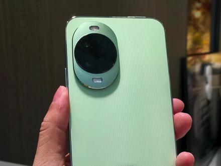 华为nova15上手体验:数字版提升最猛⁉️ 一条视频给你讲清楚 #华为nova15 #华为nova15系列正式开售 #nova15枫头正劲 #nova15带感绿够带感 #手机测评