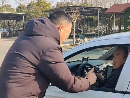 科目二考试全流程细节,年龄大不可怕,选对考场教练才重要!加油 科目二考试全流程细节,年龄大不可怕,选对考场教练才重要!加油#驾驶 #驾车技巧 #学车#考驾照#科目二