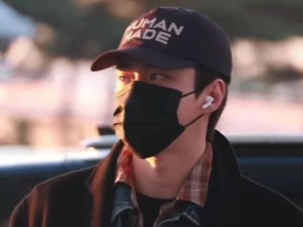 “欧巴,原来你21年的采访都是人的”#吴世勋 #恋情 #柳贤珠