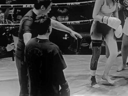 #拳击赛 #泉州天宫酒吧 一个人追着三个人,我只能说,牌妹🈶问题