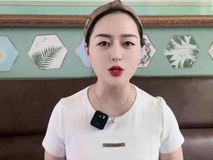 推特与脸书有什么不同 8460468cf9bd14952e508ba31750a158~tplv-dy-resize-origshort-autoq-75:330.jpeg?x-expires=2011809600&x-signature=I4iTI6W%2Frls9MQb9mZEEaUMJ7z8%3D&from=3213915784&s=PackSourceEnum_AWEME_DETAIL&se=false&sc=cover&biz_tag=pcweb_cover&l=202310050436558DAC5D3823CDB52ECB7E