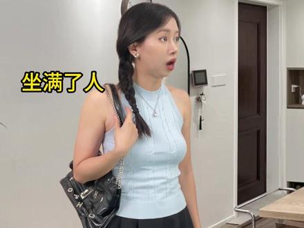 全程尴尬地埋头吃饭#日常唠嗑 #朋友家做客 #饭量大