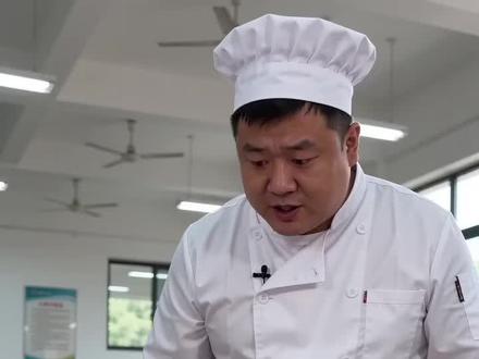 小鸡小鸡,你为什么不吃鸡腿啊?