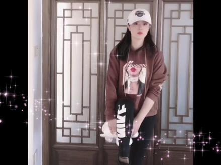 #没事多运动运动 持物腿部绕环#今天你运动了吗 #每天坚持锻炼身体增强免疫力
