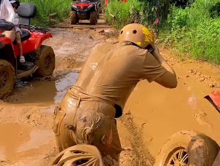 盘点人类幼崽的倒霉瞬间,最后那个笑死我了#人类幼崽迷惑行为大赏 #萌娃 #摔倒瞬间 #搞笑视频