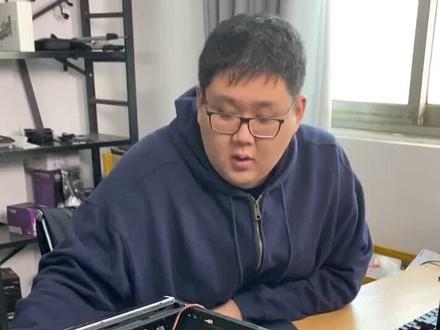 新买的显卡风扇不转为什么?