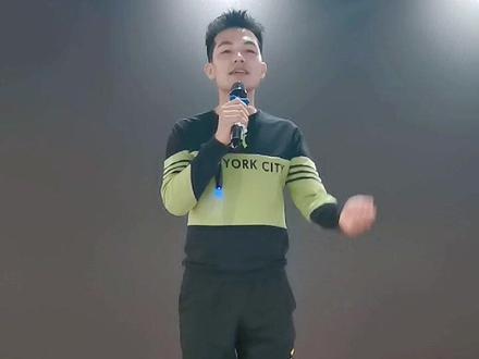 舞台礼仪指导训练!学员第一次上台,都是很紧张的!#小白学主持 #郑州主持培训