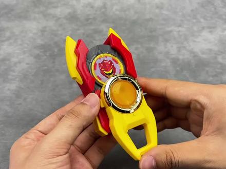 太好玩了!赤焰变身器 联动机器人合体 钢铁飞龙5星野龙骑 五枚召唤币+原音变身 还原度拉满#钢铁飞龙5 #模型玩具 #玩具开箱 #大鹏质检员