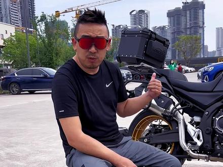 #无极525dsx 到底是要带箱子的还是不带的?#跟贾哥学骑车 #机车 #摩托车 #摩旅