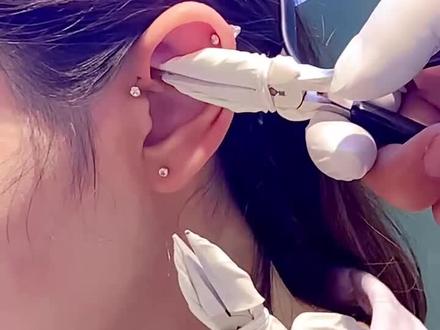 九尾狐耳洞你喜欢吗?😄#打耳洞