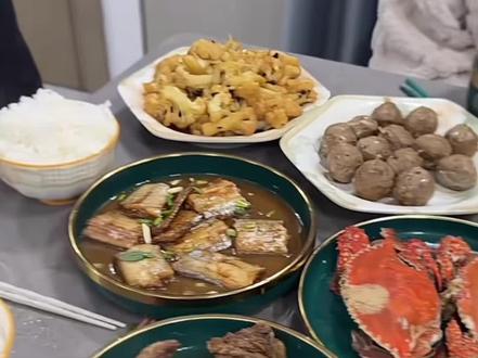 丽萍你到底吃没吃过早餐@邻家~丽萍 #丽萍早餐#东北说唱#丽萍#说唱#离谱