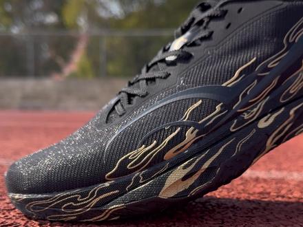 烧高香,金榜题名#乔丹飞腾3 #乔丹 #国产跑鞋推荐 #体育装备 #实战好鞋