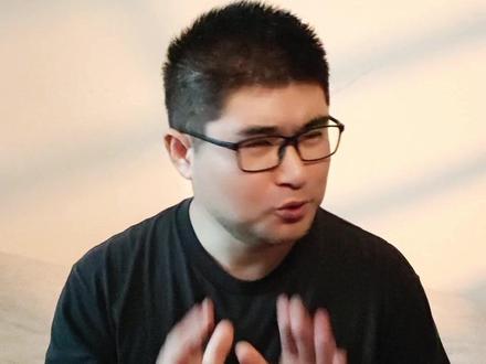 朱珠旧照判若两人! #朱珠 这组国外旧照流出,画风简直让人不敢认!从现在的优雅知性到当年的狂野张扬,这中间到底经历了什么?所谓的 #美国斩杀线 和 #消费主义 ,是如何影响她当年的生活状态的?这样的反差,你们能接受吗? #明星旧照