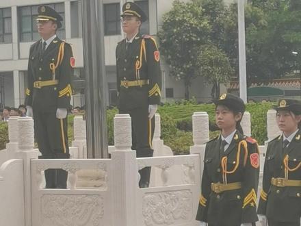 高考快讯:2023年十八中高考再创辉煌!最高分694分,687分,684分,683分全区前五名均在十八中!650分以上28人,重点本科线711人……