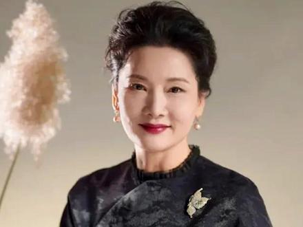 谁心疼底层戏曲人?何赛飞一番话戳破行业黑洞 #何赛飞