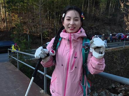 龙王山雾凇,我来啦!#户外徒步 #爬山 #龙王山的雾凇有多美 #爬上山顶看风景#江浙沪周边游