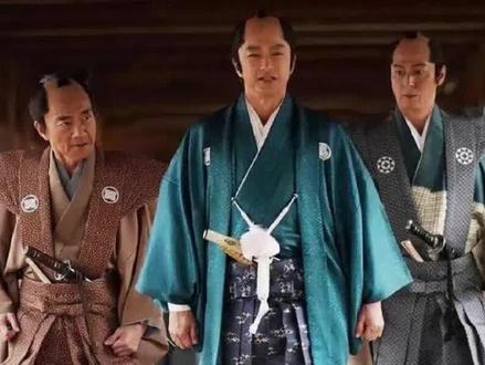 古代的日本人,为何要把头顶中间的头发剃掉?是流行还是风俗习惯 #看世界 #涨知识 #上热门