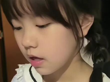 评论区都是人才,向上是萝莉,向下是熊大,向后是公公、向左是八嘎呀路