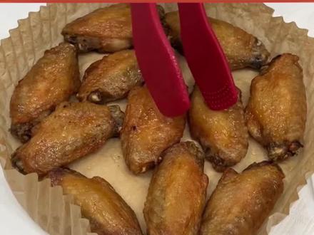 外脆里嫩的玻璃脆皮烤鸡翅教程#鸡翅 #美食 #娱乐评论大赏