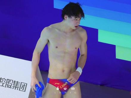 #严鑫 全身散发魅力的运动员#男子跳水运动员 #2026全国跳水冠军赛 #一米八大帅哥