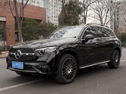 glc一脚踢这么实用的功能还不会用?一条视频教会你#用车知识 #奔驰 #奔驰glc