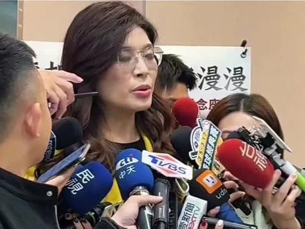 郑丽文的大陆行,为什么没带上馆长?郑丽文访陆目前公布的随团名单里没有馆长