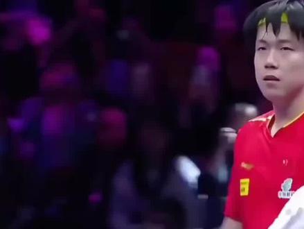 #乒乓球 【甜到了!莎头新加坡冠军照藏小心思】