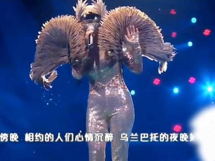 #斯琴格日乐 #蒙古族 #乌兰巴托的夜 #蒙语#浪漫 这么缠绵的蒙语的乌兰巴托的夜,你们喜欢吗?猜猜她是谁?