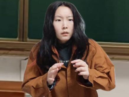 当魔丸上课吃橘子🍊 #搞笑 #抽象 #校园生活 #专治不开心 #fyp