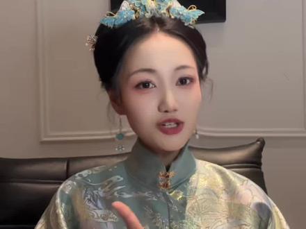 为什么大家都喜欢明制汉服 抛开功能性和美观性 单从文化情感上来说 明制汉服是汉服断代前最后的形制,恢复明制汉服就是续上了汉服的延续脉络和老祖宗搭上线了#汉服 #明制汉服 #国风合伙人 #国风美学