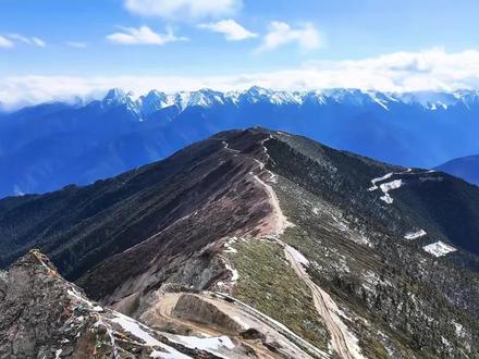 走一走丙察察,去趟甲应村。#丙察察进藏 #甲应村看梅里雪山#感觉累了就放空自己