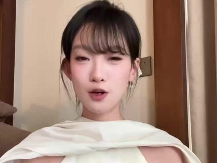 视频号团购如何开通? 现在全网都在讲视频号团购,但是很多商家根本找不到视频号团购的开通入口在哪?也不知道如何开通视频号团购。今天我就把视频号团购的开通步骤详细的进行一下介绍。
第一步:资料准备。
商家需要准备营业执照、行业资质(如:食品经营许可、卫生许可等)、法人正反面证件照片、法人实名手机号、邮箱、门店招牌照片和腾讯地图定位等。
第二步:小程序开发。
联系平台指定的服务商,进行小程序开发,以后小程序和平台的对接。
第三步:资料入驻。
程序开发完成后,进行资料的入驻和审核,审核通过后就可以进行团购内容的上架了。#视频号团购 #视频号团购开通 #视频号团购开通方法 #视频号团购开通流程 #开通视频号团购