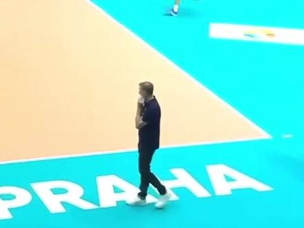 #排球 #排球🏐 #比赛现场 #男排 我猜肯定有人会说四次击球🏐
