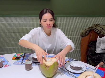 #陈嘉桦 #ella陈嘉桦 来海口啦!椰子鸡吃啦!