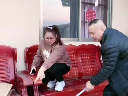 事实证明:女人除了欺负老公,别的一无是处,甚至连蟑螂都怕…可男人除了怕老婆,别的什么都不怕,连鬼都不怕😂😂#搞笑夫妻