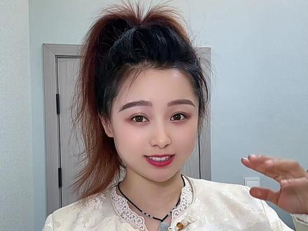 一个抓夹可以轻松搞定高马尾,头发多少都可以哦,一整天都不会塌#抓夹 #高颅顶 #高马尾怎么扎好看