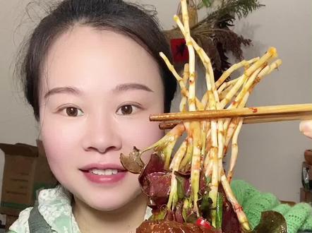 美食 食欲满满的,折耳根吃起来太上头了😄#美食