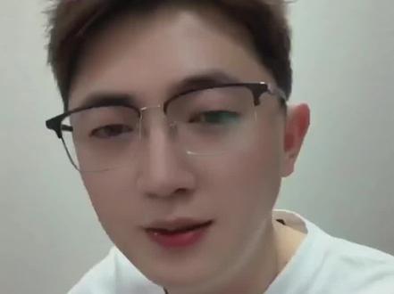 【张导/梁思伟】张导在线夸梁思伟自律,人帅唱歌好听!!#张导不倒 #梁思伟 #直播录屏分享 #向全世界安利